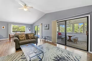 1048 W Bay Shore Dr, Saint George Island, FL 32328 - Photo 10