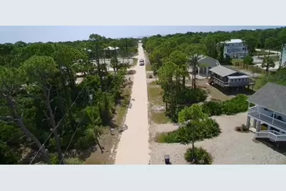 335 E Sawyer St #UNIT 5, Saint George Island, FL 32328 - Photo 22