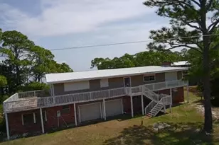 335 E Sawyer St, Saint George Island, FL 32328 - Photo 18