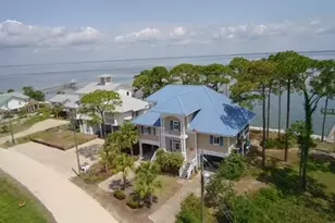 335 E Sawyer St, Saint George Island, FL 32328 - Photo 20