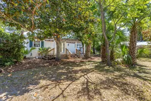100 14th St, Apalachicola, FL 32320 - Photo 34