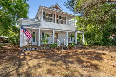 100 14th St, Apalachicola, FL 32320 - Photo 1