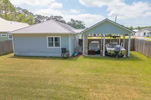 921 Twentieth St, Port Saint Joe, FL 32456 - Photo 2