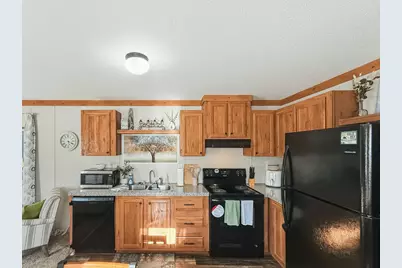 138 Maple Ave, Wewahitchka, FL 32465 - Photo 8