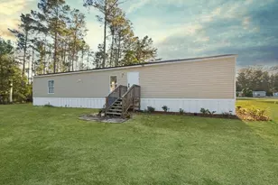 138 Maple Ave, Wewahitchka, FL 32465 - Photo 1