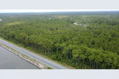 310 Gramercy Plantation Blvd, Eastpoint, FL 32328 - Photo 10