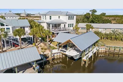 118 N 38th St, Mexico Beach, FL 32456 - Photo 2
