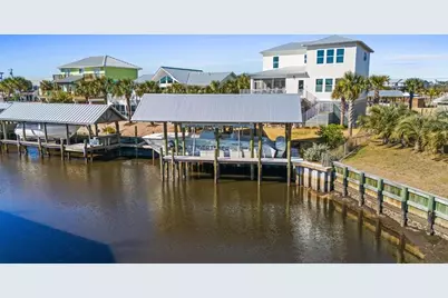 118 N 38th St, Mexico Beach, FL 32456 - Photo 1