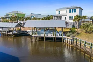 118 N 38th St, Mexico Beach, FL 32456 - Photo 1