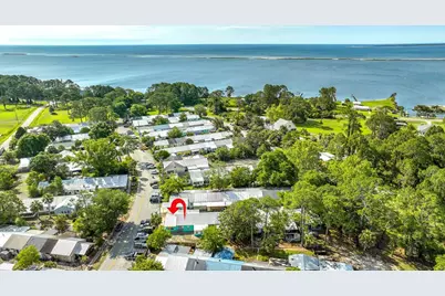8-1 Parker Ave, Lanark Village, FL 32323 - Photo 4