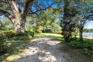480 Lakeview Dr, Wewahitchka, FL 32465 - Photo 54