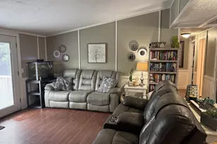 279 Sealy Dr, Wewahitchka, FL 32465 - Photo 2
