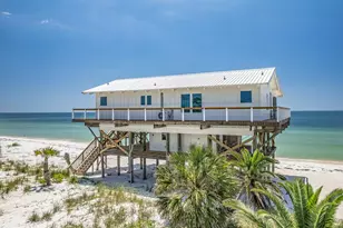 914 Gulf Shore Dr, Carrabelle, FL 32322 - Photo 1