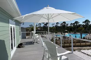 536 Sea Grv Wy, Port Saint Joe, FL 32456 - Photo 2
