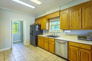 79 S Bay Shore Dr, Eastpoint, FL 32328 - Photo 18