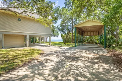 79 S Bay Shore Dr, Eastpoint, FL 32328 - Photo 4