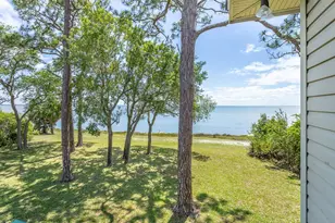 79 S Bay Shore Dr, Eastpoint, FL 32328 - Photo 32