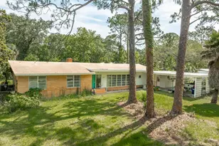 23 Adams St, Apalachicola, FL 32320 - Photo 1