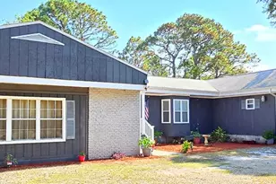 184 N Bay Shr Dr, Eastpoint, FL 32328 - Photo 2