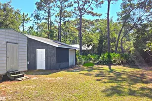 184 N Bay Shr Dr, Eastpoint, FL 32328 - Photo 8