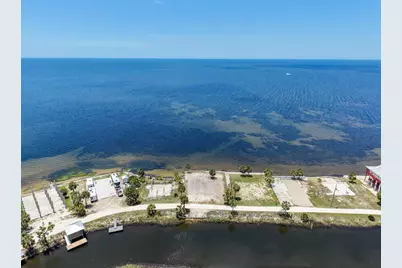 22205 Gulf View Dr, Perry, FL 32348 - Photo 6