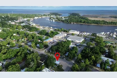 812 NW Ave C, Carrabelle, FL 32322 - Photo 2