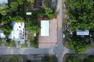 812 N W Ave C, Carrabelle, FL 32322 - Photo 30
