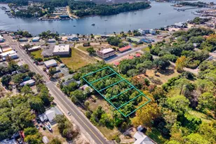 112 Ave A, Carrabelle, FL 32322 - Photo 1