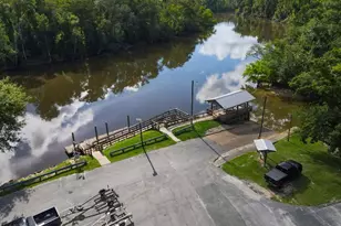 279 Seven Springs Dr, Wewahitchka, FL 32465 - Photo 8