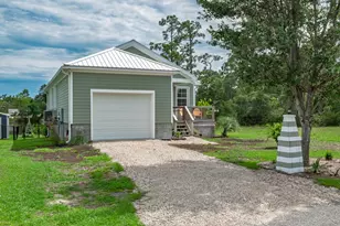 272 Lake McKissack Ln, Carrabelle, FL 32322 - Photo 2