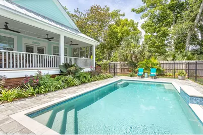 121 14th St, Apalachicola, FL 32320 - Photo 34
