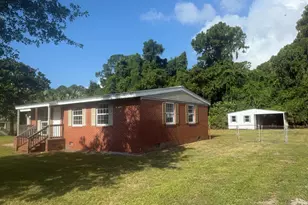 18 Apalachee St, Apalachicola, FL 32320 - Photo 2