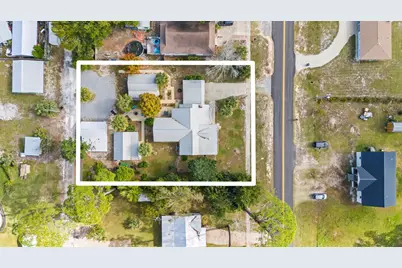 605 10th St, Port Saint Joe, FL 32456 - Photo 2