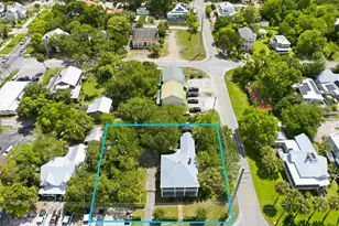 128 4th St, Apalachicola, FL 32320 - Photo 68