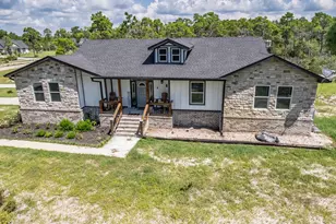 344 Lily Cir, Eastpoint, FL 32328 - Photo 2