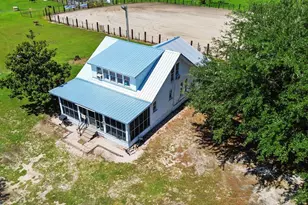 111 Bayberry Dr, Wewahitchka, FL 32465 - Photo 2