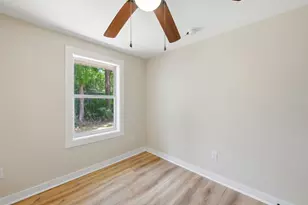 1209 NE 1st St, Carrabelle, FL 32322 - Photo 18