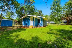 1209 NE 1st St, Carrabelle, FL 32322 - Photo 8