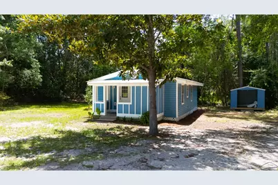 1209 NE 1st St, Carrabelle, FL 32322 - Photo 4