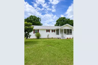 205 Riverview Dr, Wewahitchka, FL 32465 - Photo 1