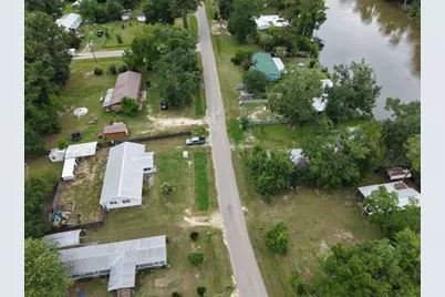 205 Riverview Dr, Wewahitchka, FL 32465 - Photo 4