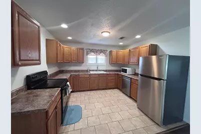 205 Riverview Dr, Wewahitchka, FL 32465 - Photo 2