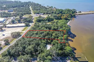 29 N Bay Shr Dr, Eastpoint, FL 32328 - Photo 1