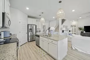 319 Sea Grv Wy, Port Saint Joe, FL 32456 - Photo 8