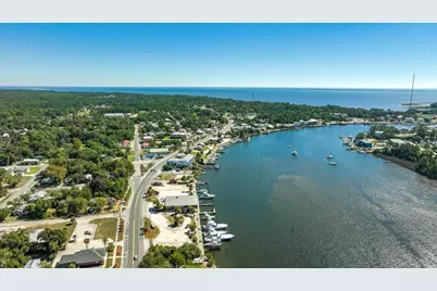 512 NW Ave A, Carrabelle, FL 32322 - Photo 10