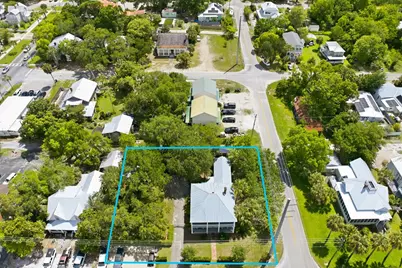 128 4th St, Apalachicola, FL 32320 - Photo 68