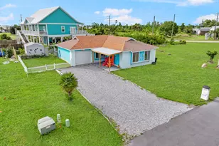 313 Hatley Dr, Mexico Beach, FL 32456 - Photo 2