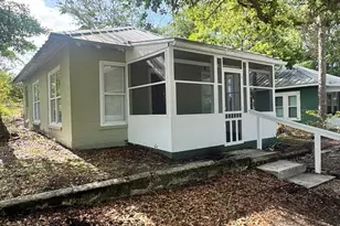 102/104 SE 1st St, Carrabelle, FL 32322 - Photo 2