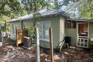102/104 SE 1st St, Carrabelle, FL 32322 - Photo 6