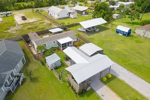 466 Santa Anna St, Port Saint Joe, FL 32456 - Photo 4